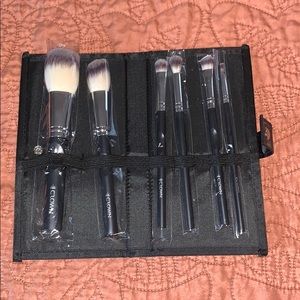 Crown brush set!